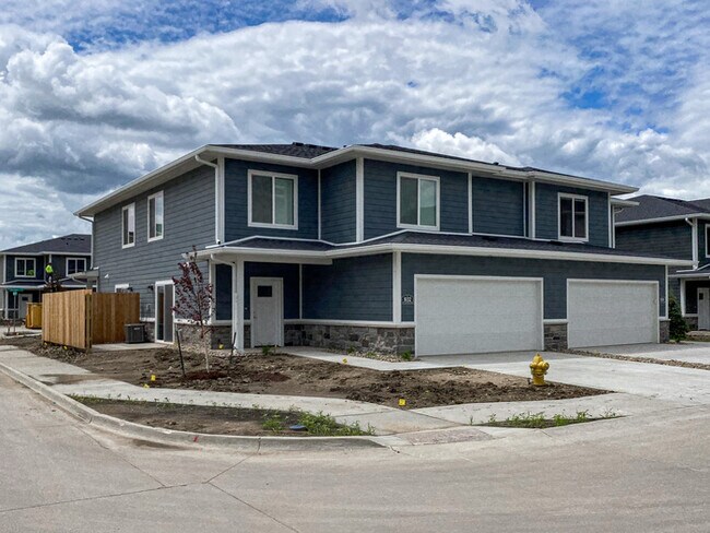 Building Photo - Stratford Crossing Townhomes