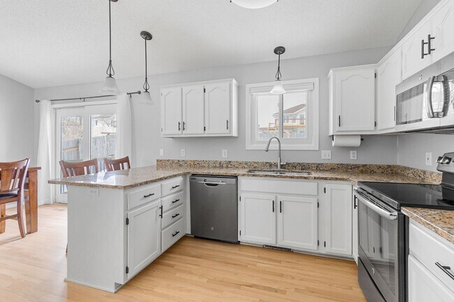 Building Photo - 445 43rd Ave NW