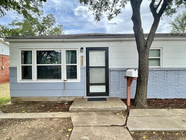 Building Photo - 4205 41st St