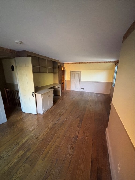 Building Photo - 930 W Bloomfield Rd