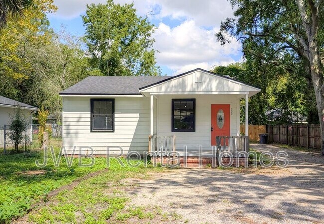 Building Photo - 3535 Rosselle St