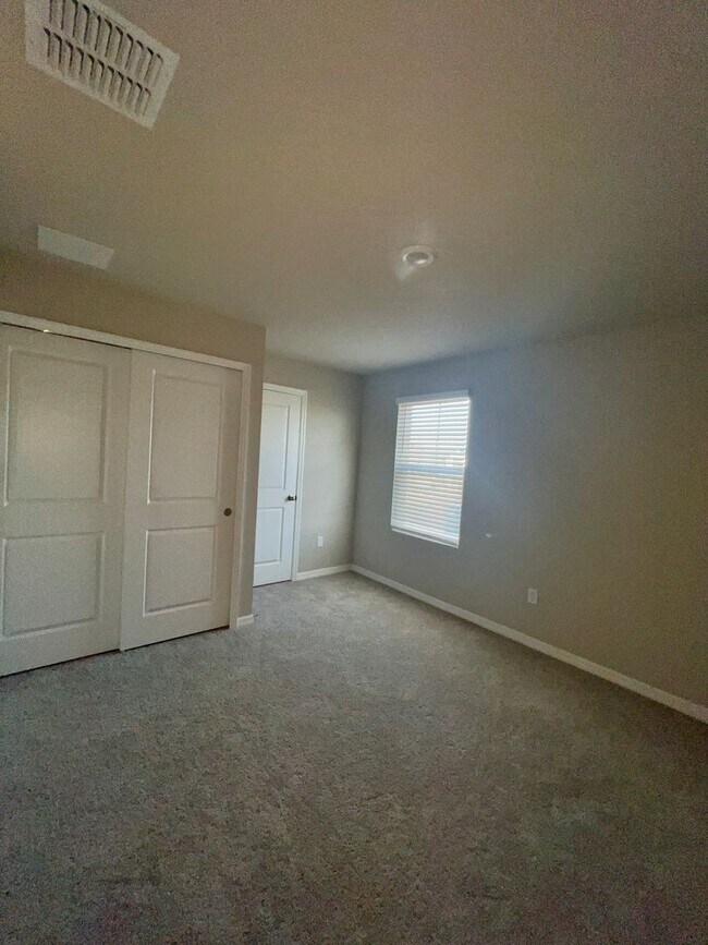 Building Photo - Gorgeous Brand New 3/2.5 Townhome