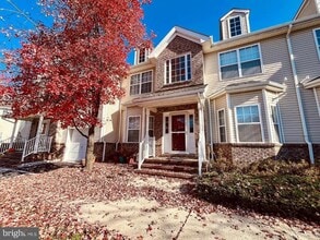 Building Photo - 100 Forest Dr