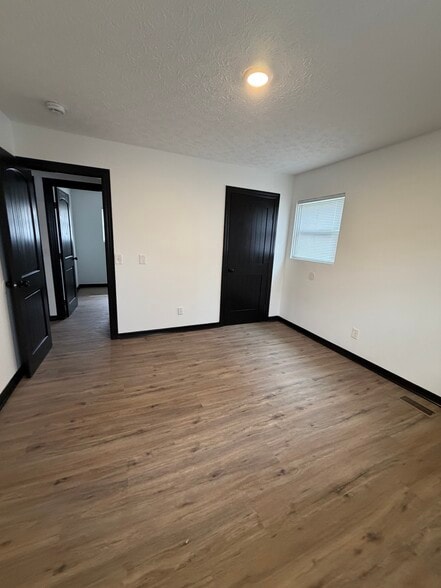 Upstairs Bedroom 2 - 2015 Val Vista Ct