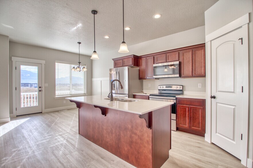 Building Photo - 2020 N 3830 W