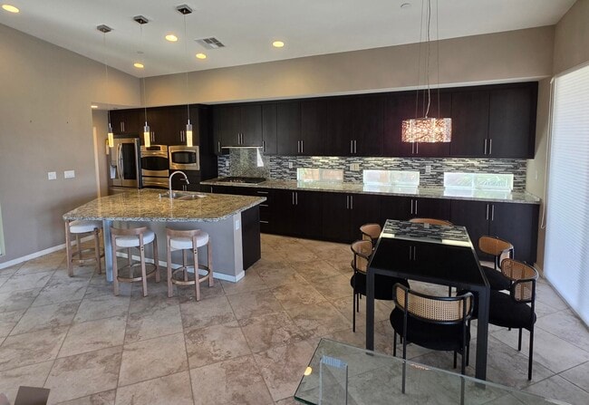 Building Photo - 4415 Vantage Ln