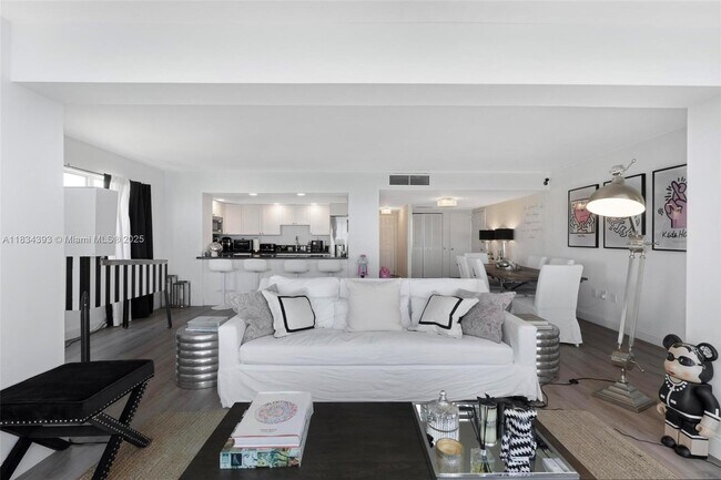Building Photo - 11111 Biscayne Blvd