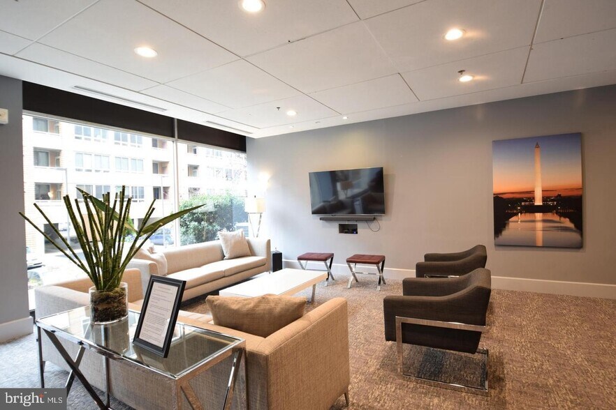 Community room - 800 4th St SW