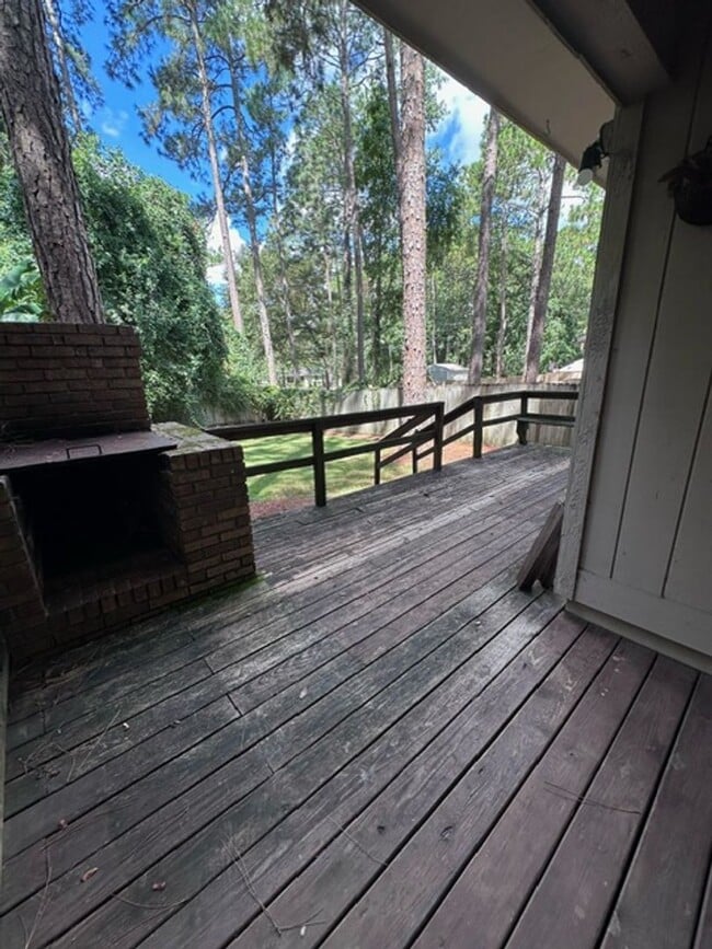 Building Photo - 120 Lester Fordham Rd