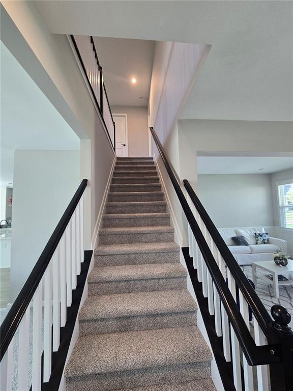 Building Photo - 121 Linden Ct