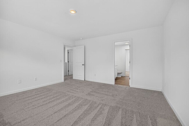Building Photo - 882 Waterworks Rd