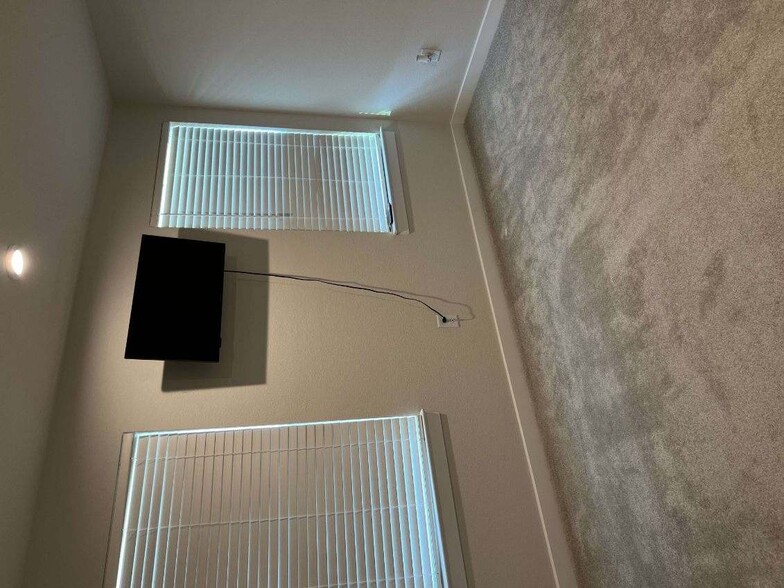 Building Photo - 111 Georgia Dr