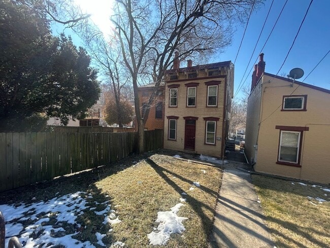 Building Photo - 111 Gage St