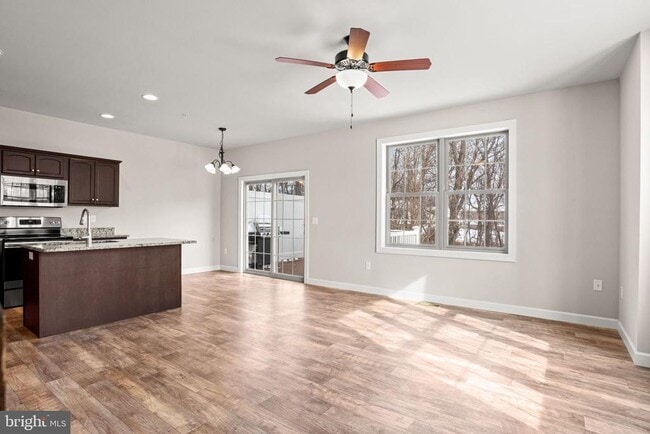 Building Photo - 140 Sage Blvd