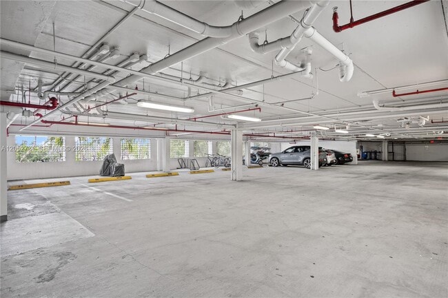 Building Photo - 6362 Collins Ave