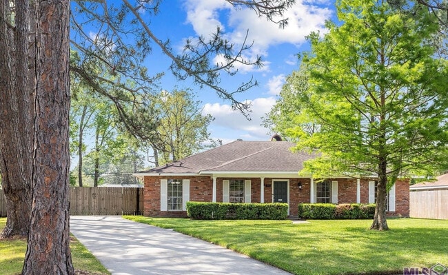 Building Photo - 392 Shadydale Dr