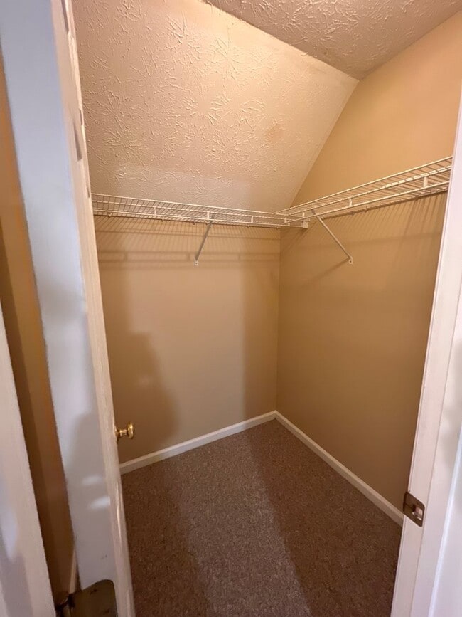 Building Photo - Taleeda 467-469