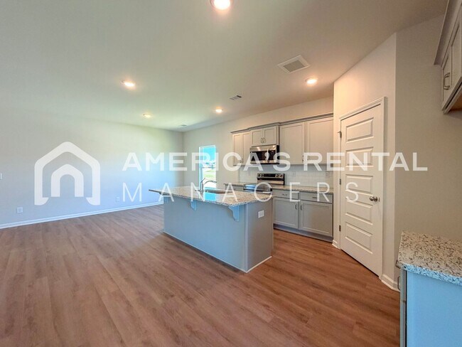 Building Photo - Modern Single Level Living at Havenridge!