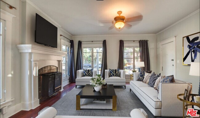 Primary Photo - 1777 N Gower St