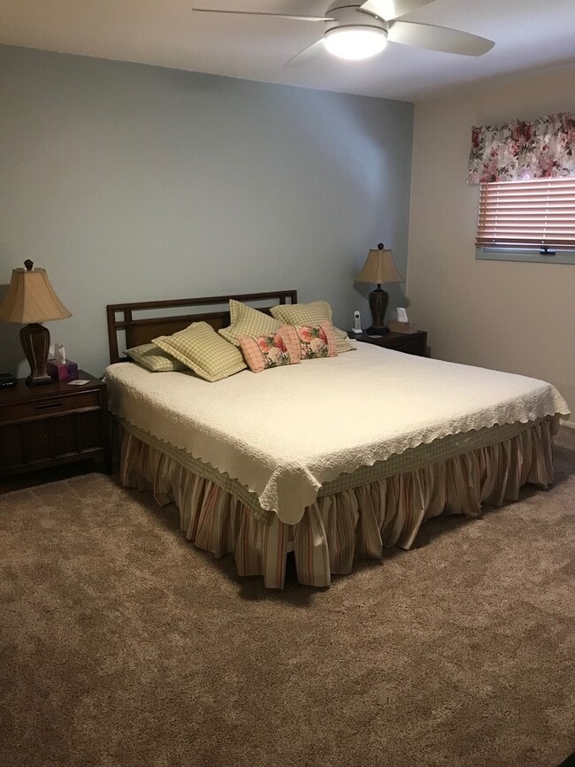 Building Photo - Single Level Furnished Country Club Home