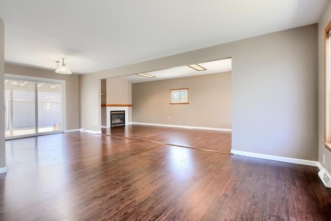 Building Photo - 3084 W Chenango Ave