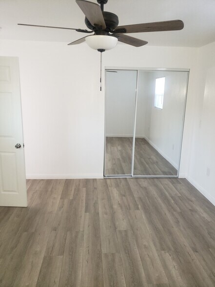 Bedroom - 1540 W 58th St