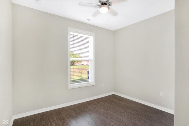 Building Photo - 1915 Chambers Dr