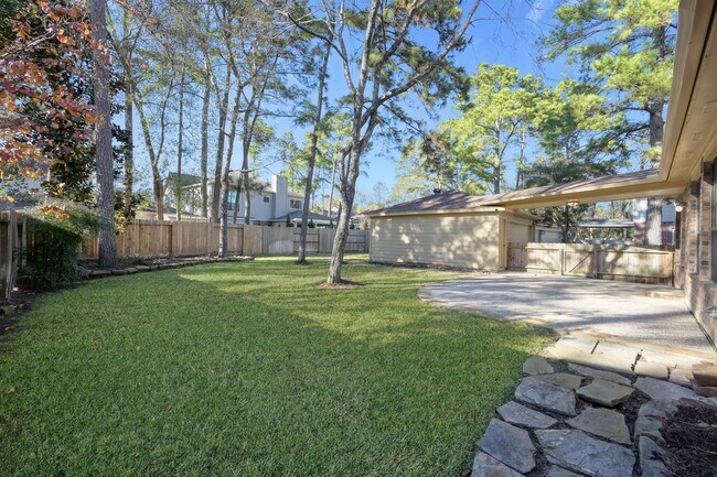 Building Photo - 23 Heathstone Pl