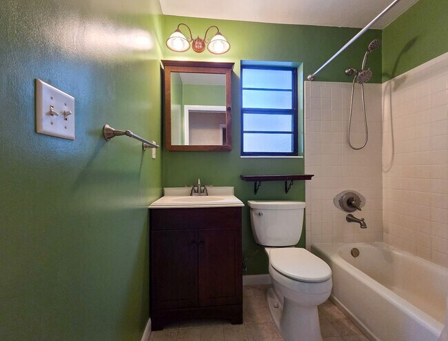 Building Photo - Beautiful 3/2 in Springtree