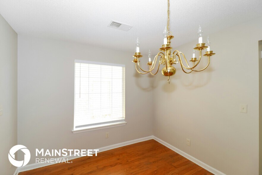 Building Photo - 9208 Lazzini Cove