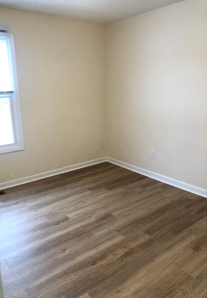 Building Photo - 1246 Goldfinch Dr