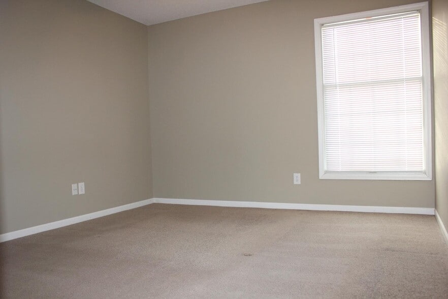 Building Photo - 4419 N 106th St