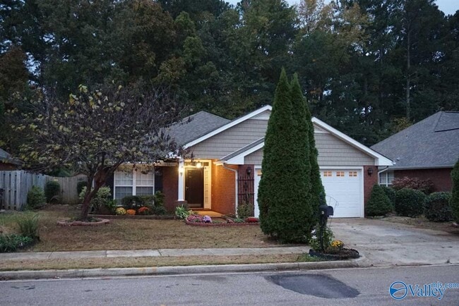 Building Photo - 126 NW Imogene Way