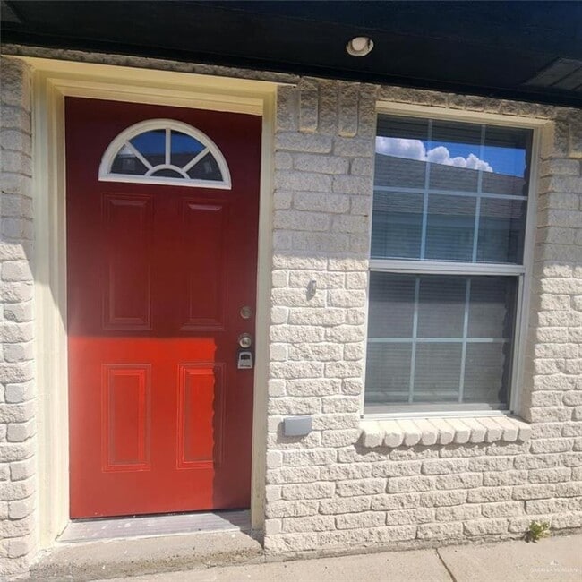 Building Photo - 9 S 31st St