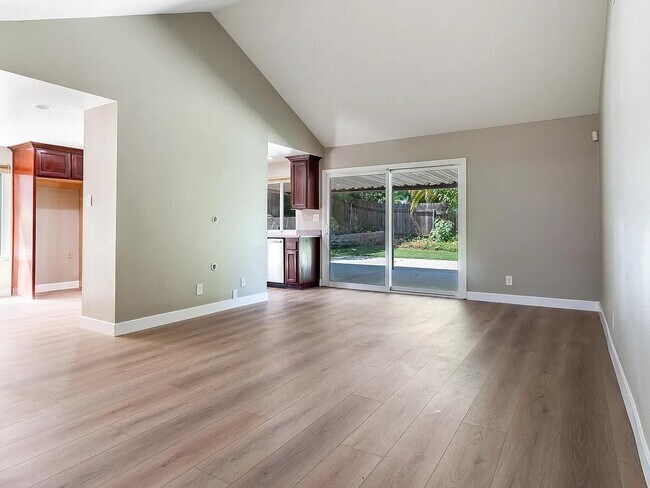 Building Photo - 11610 Cedar Way