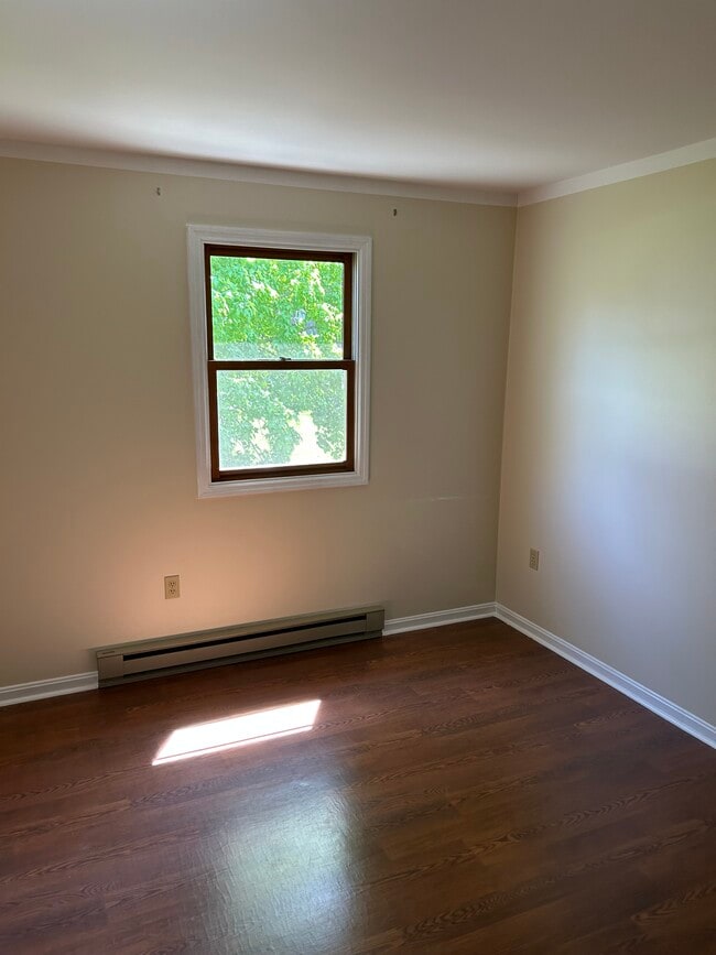 Building Photo - 1575 Slate Hill Rd