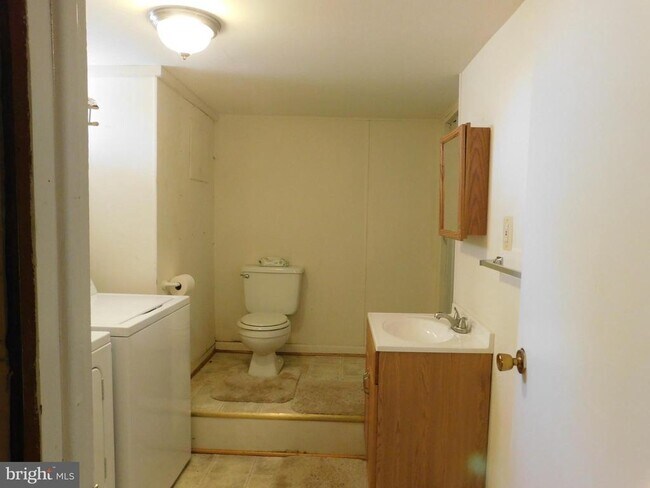 Building Photo - 2251 Senseny Rd