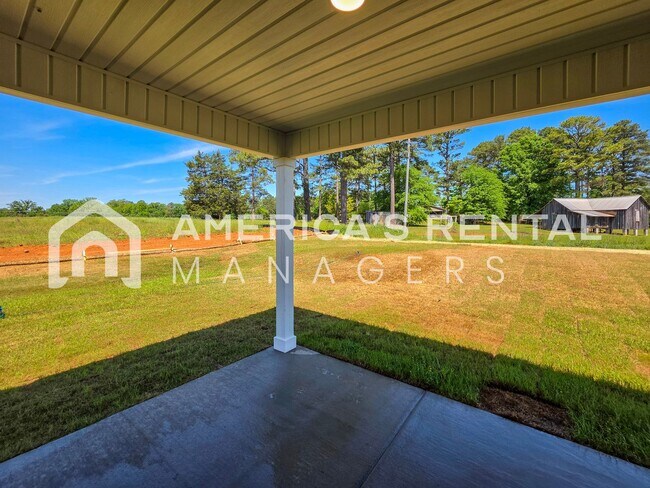 Building Photo - Available NOW!!