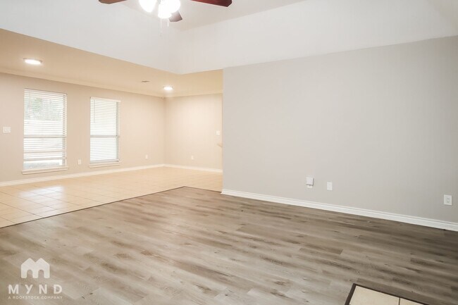 Building Photo - 1606 Briarcliff St