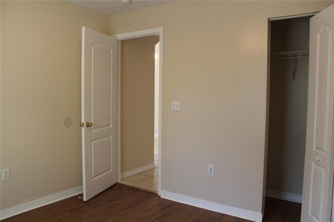 Building Photo - 8713 N Tangerine Pl