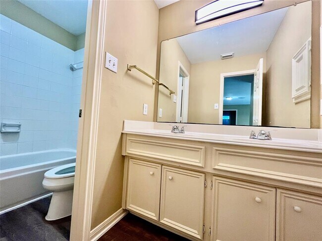 Building Photo - 6415 Coley Park