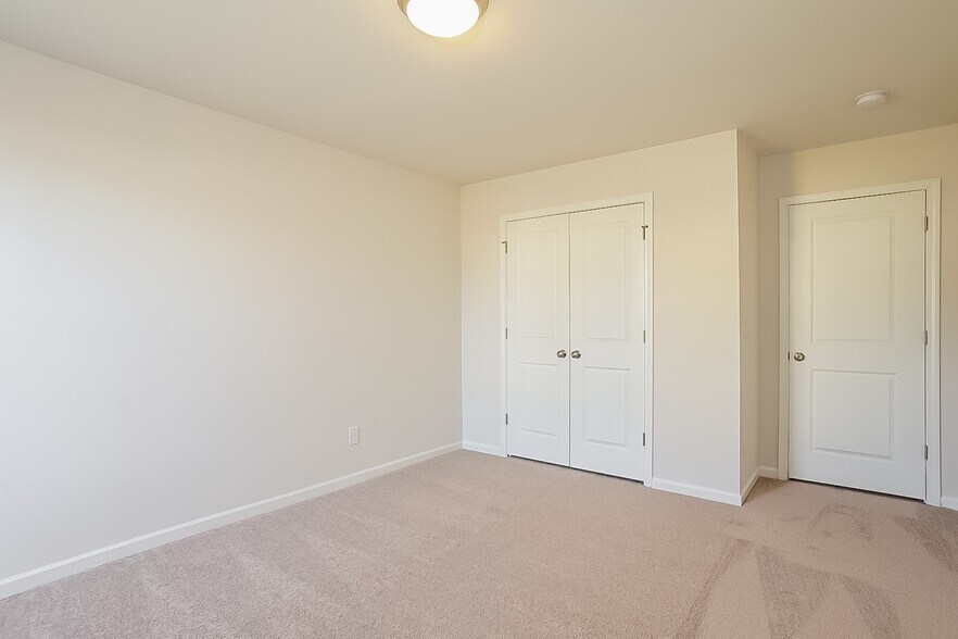 Building Photo - 711 Courtland Dr