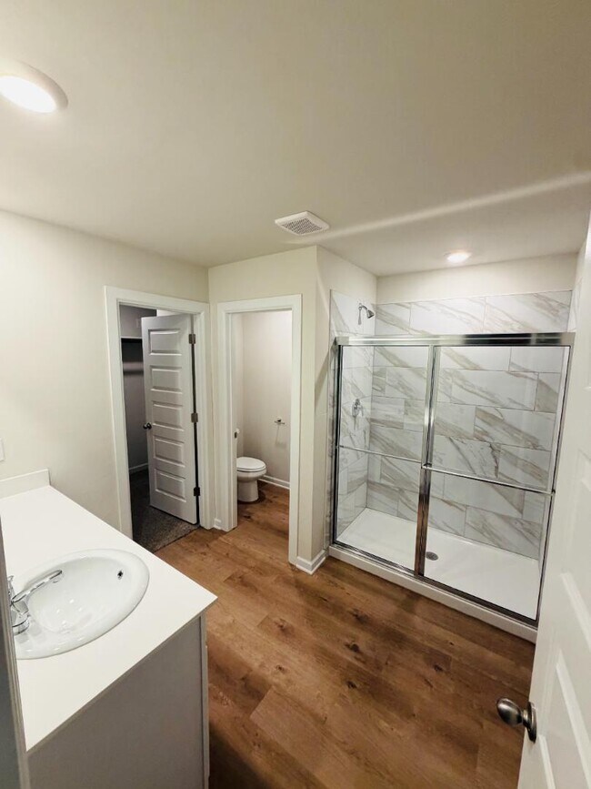 Building Photo - 2928 Ember Dr