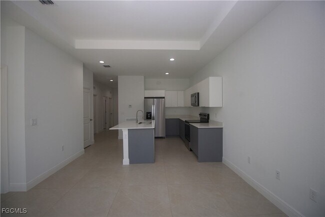 Building Photo - 1260 Milwaukee Blvd