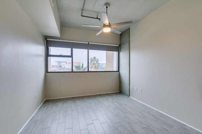 Building Photo - Modern High-Rise Living at Juhl with City Views