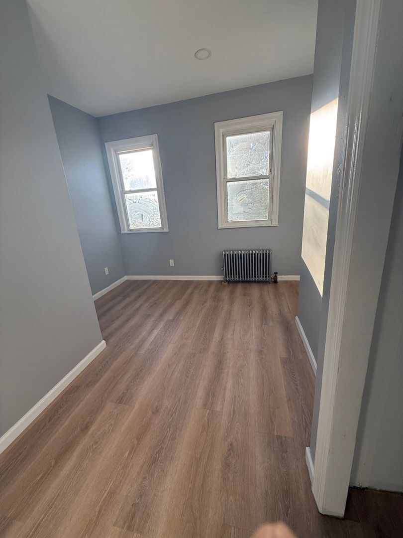 Building Photo - 189 Sheridan Ave