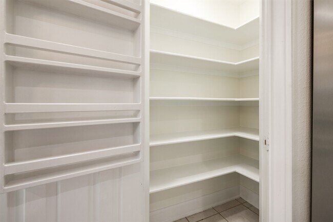 Building Photo - 2019 Morse St