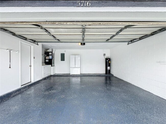 Building Photo - 5716 Delano Ln