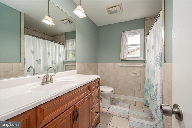 Building Photo - 12204 Sir Lancelot Dr