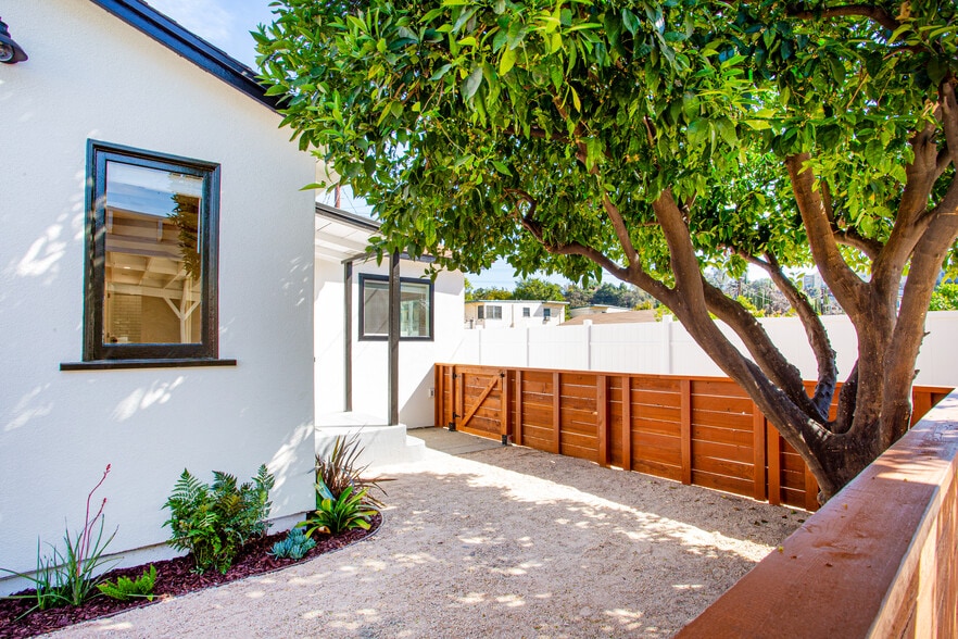 Building Photo - 2956 Finch St